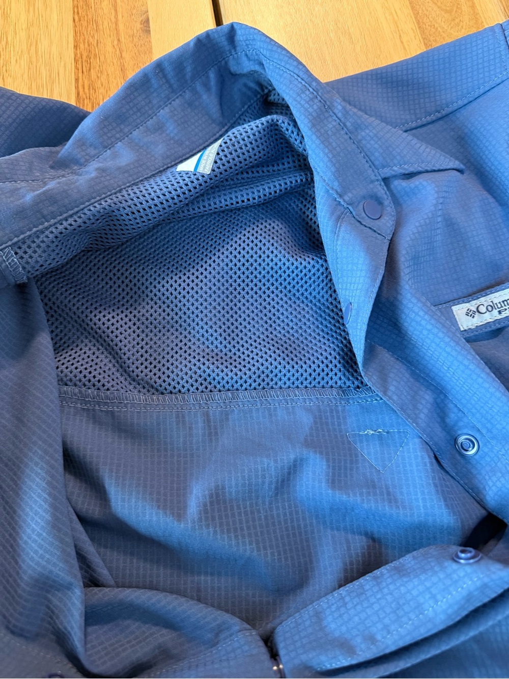 Columbia Women's Blue Button-Down Long Sleeve Shirt - Picture 10 of 13